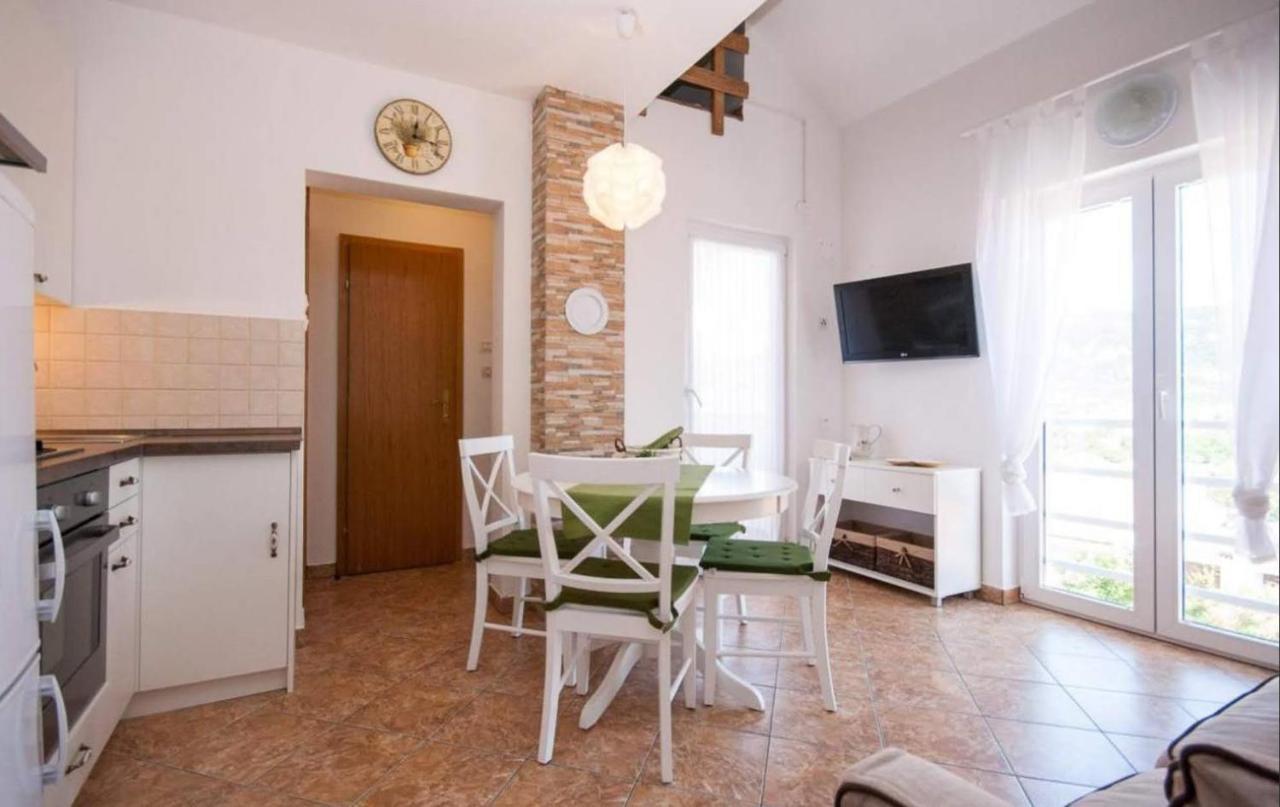Apartment Helmut With Sea View Baska  Exterior photo